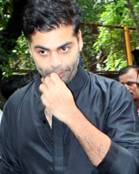 Karan Johar at Bollywood Legend Pran Final Journey