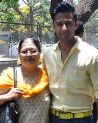 Bollywood Stars Cast their Votes