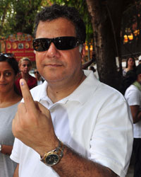 Bollywood Stars Cast their Votes