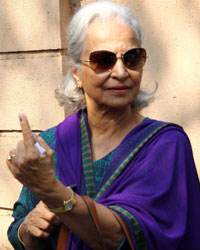 Waheeda Rehman at Bollywood Stars Cast their Votes