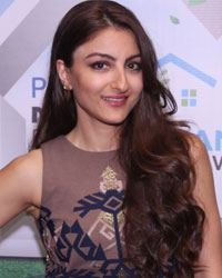 Soha Ali Khan at Breathe Clean Conclave 2015