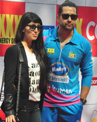 Aftab Shivdasani at CCL 2015 Red Carpet