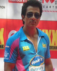 Sonu Sood at CCL 2015 Red Carpet