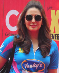 Huma Qureshi at CCL 2015 Red Carpet