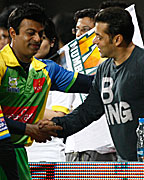 Salman Khan at CCL 3 Kerala Strikers vs Mumbai Heroes