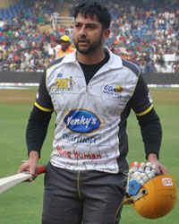 Aftab Shivdasani at CCL Season 4 2014