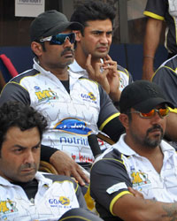 Sunil Shetty and Bobby Deol Sunil Shetty and Bobby Deol