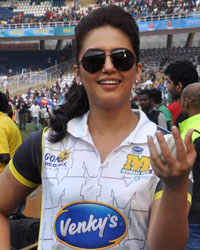 Huma Qureshi at CCL Season 4 2014