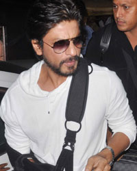 Shah Rukh Khan at Celebs Leave for IIFA 2013