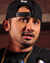 Yo Yo Honey Singh at Chaar Bottle Vodka Song Shoot