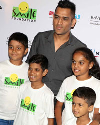 Mahendra Singh Dhoni at Charity Gala Dinner Virat Kohli Foundation