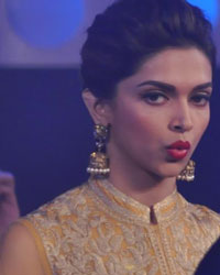 Shah Rukh Khan and Deepika Padukone