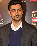 Kunal Kapoor at Colors Screen Awards 2013