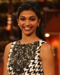 Deepika Padukone at Comedy with Kapil Promotes Ram Leela