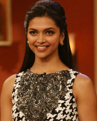 Deepika Padukone at Comedy with Kapil Promotes Ram Leela