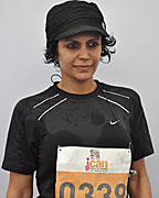 Mandira Bedi at DNA I Can Women`s Half Marathon 2013