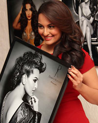 Sonakshi Sinha at Dabboo Ratnani 2014 Calendar Launch