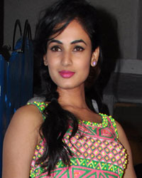 Sonal Chauhan at Dabboo Ratnani 2014 Calendar Launch