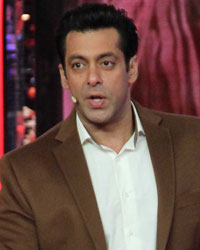 Salman Khan at Dedh Ishqiya Promotion on Bigg Boss 7