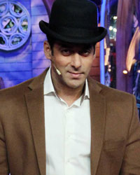 Salman Khan at Dedh Ishqiya Promotion on Bigg Boss 7