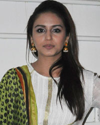 Huma Qureshi at Dedh Ishqiya Special Screening