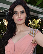 Zarine Khan at Design One Spring Summer Edition Preview