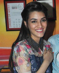 Kriti Sanon, Varun Dhawan and Varun Sharma Kriti Sanon, Varun Dhawan and Varun Sharma