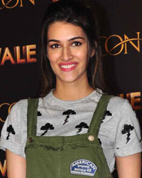 Kriti Sanon at Dilwale Song Launch