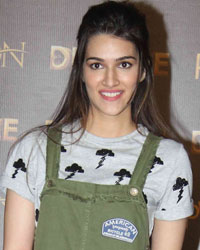 Kriti Sanon at Dilwale Song Launch