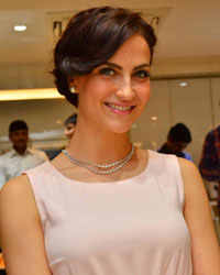 Elli Avram at Elli Graces the Zoya Fashion Preview