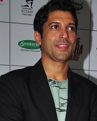 Farhan Akhtar at Farhan visits Maneckji Cooper School