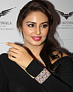 Huma Qureshi at Forevermark Encordia Collection Launch