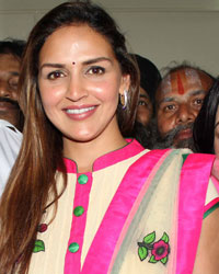 Esha Deol at Free Computer Education for Youth Launch