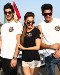 Mohit Marwah, Kiara Advani, Vijender Singh and Arfi Lamba Mohit Marwah, Kiara Advani, Vijender Singh and Arfi Lamba