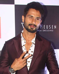 Shahid Kapoor at GQ Best Dressed Men 2016 Awards