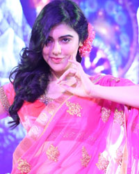 Adah Sharma at GR8 Women Awards 2014