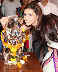 Kyra Dutt at Ganesh Festival Celebrations 2015