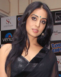 Mahi Gill at Gang of Ghosts Press Conference