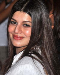 Kainaat Arora at Grand Masti Starcast at Malhar 2013