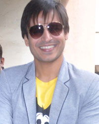 Vivek Oberoi at Grand Masti Starcast at Malhar 2013