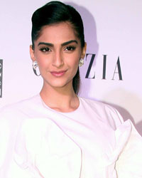 Sonam Kapoor at Grazia Young Fashion Awards 2016