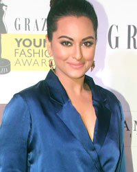 Sonakshi Sinha at Grazia Young Fashion Awards 2016