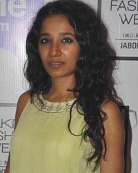 Tannishtha Chatterjee at Guests at LFW Winter Festive 2015