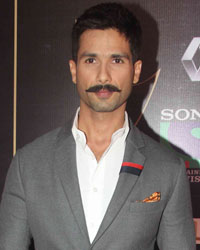 Shahid Kapoor at Guild Awards 2015