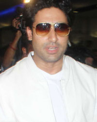 Abhishek Bachchan at Happy New Year Team Back From Dubai