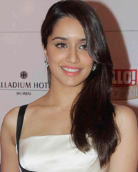 Shradha Kapoor at Hello Awards 2013