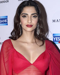 Sonam Kapoor at Hello Hall of Fame Awards 2016