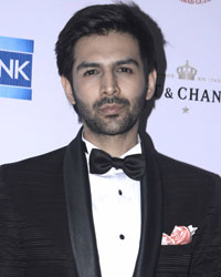 Kartik Aaryan at Hello Hall of Fame Awards 2016