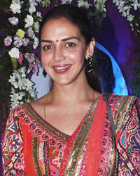 Esha Deol at Hema Malini at Jaya Smriti