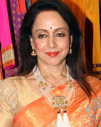 Hema Malini and Neeta Lulla Hema Malini and Neeta Lulla